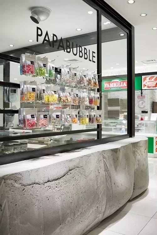 每次去甜品店都心情大好，治愈你的不止甜品，還有店內(nèi)的裝修風(fēng)格