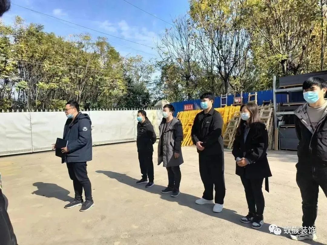 11月14日，在滎陽工廠召開赴山東支援人員動(dòng)員歡送會(huì)